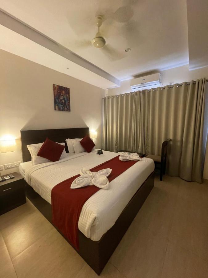Hotel Yamuna Adur Ngoại thất bức ảnh