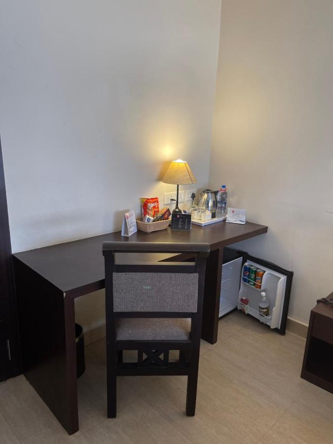 Hotel Yamuna Adur Ngoại thất bức ảnh