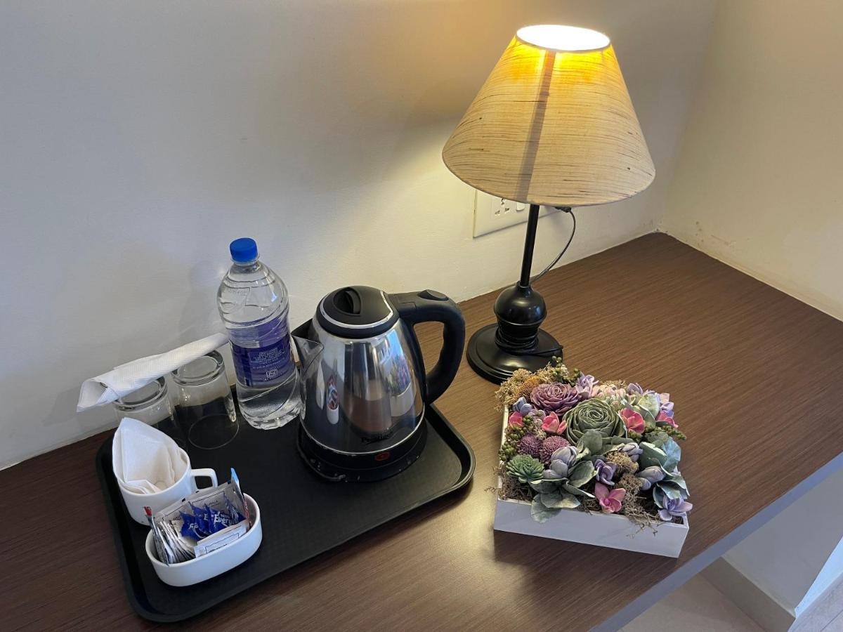 Hotel Yamuna Adur Ngoại thất bức ảnh