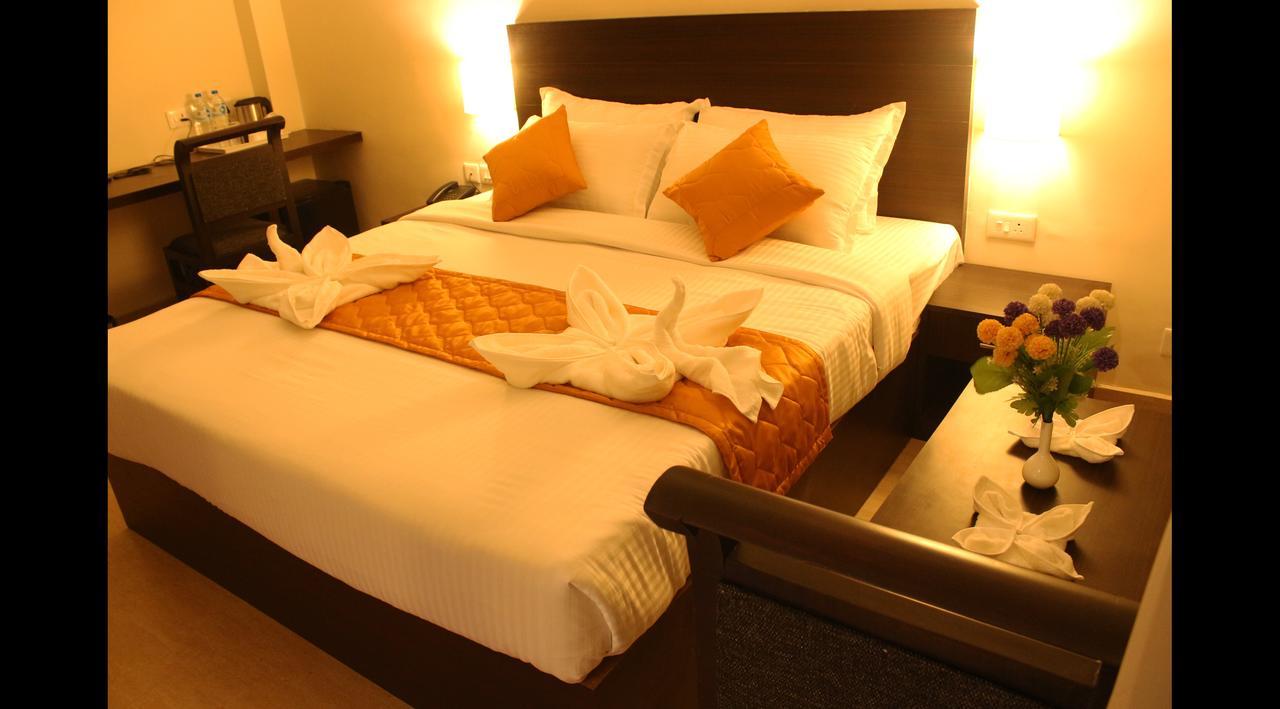 Hotel Yamuna Adur Ngoại thất bức ảnh