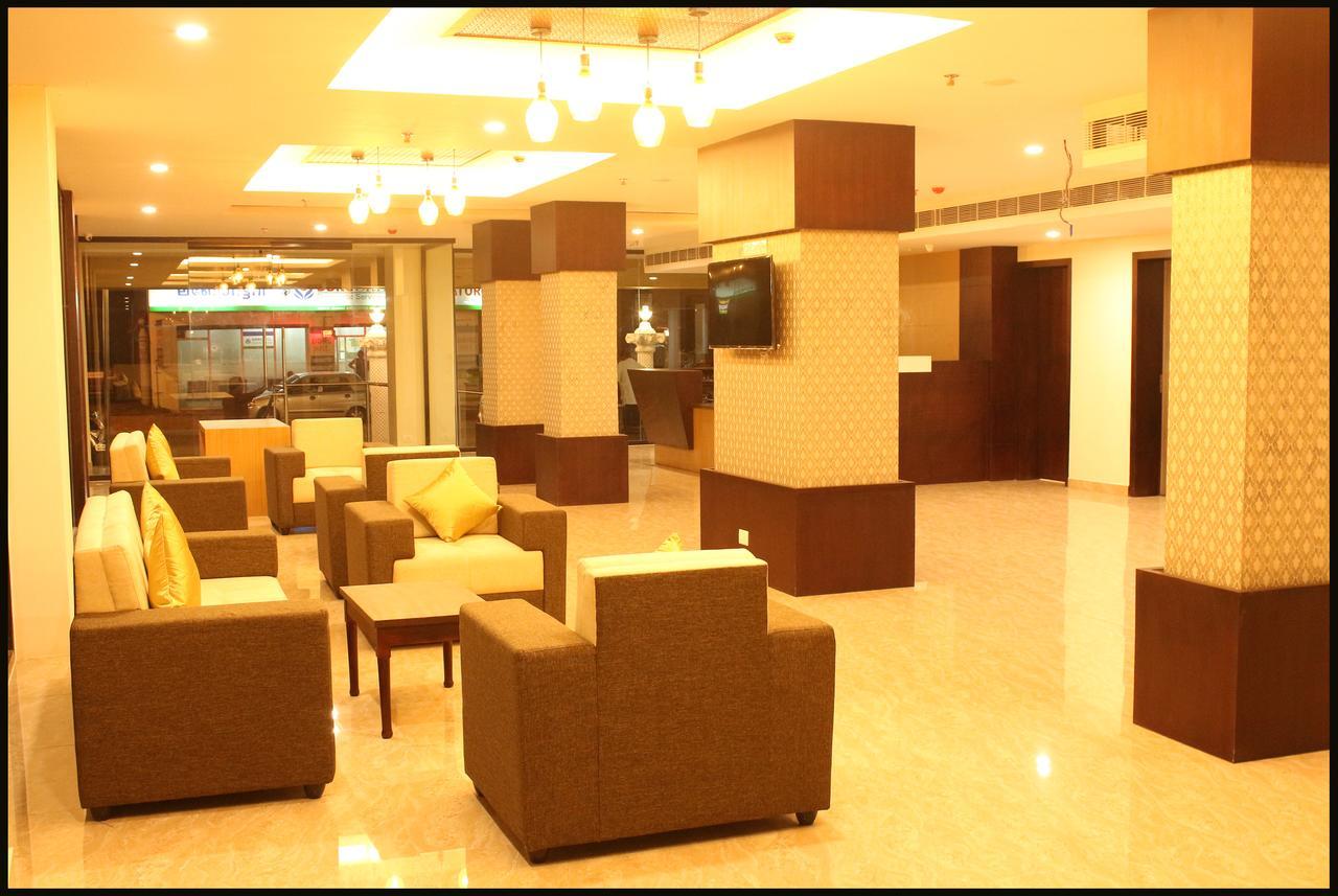 Hotel Yamuna Adur Ngoại thất bức ảnh