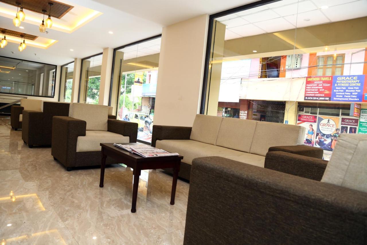 Hotel Yamuna Adur Ngoại thất bức ảnh