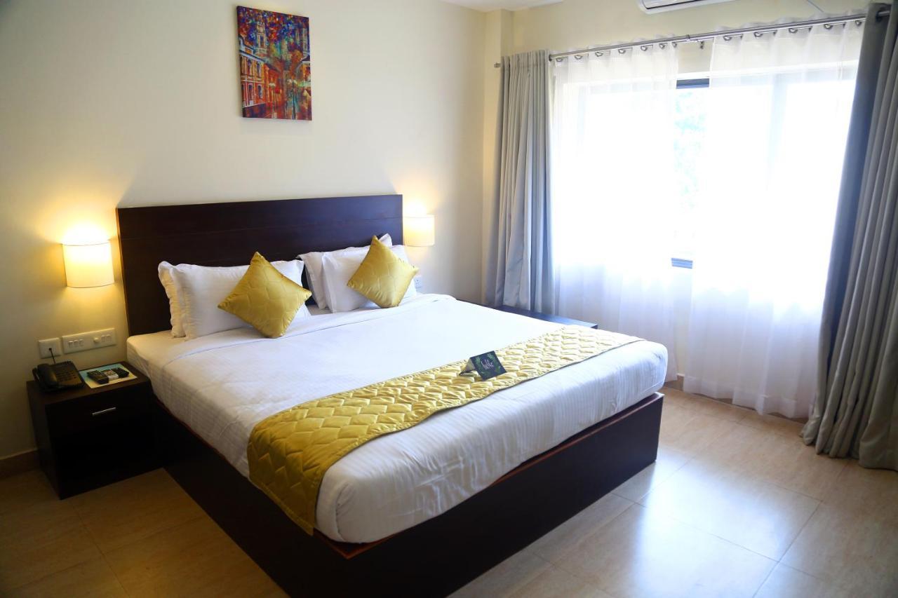 Hotel Yamuna Adur Ngoại thất bức ảnh